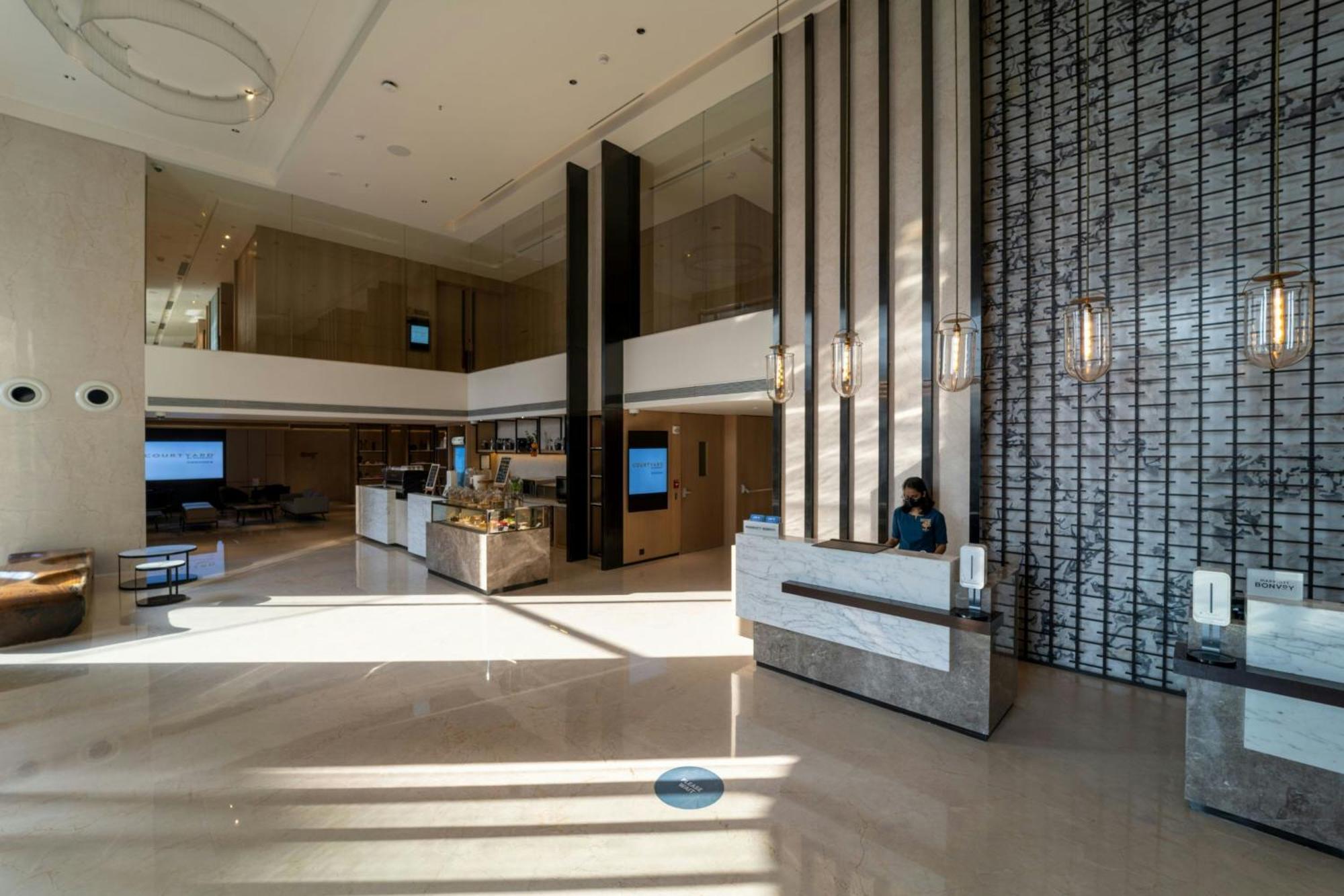 Courtyard By Marriott ואדודרה מראה חיצוני תמונה