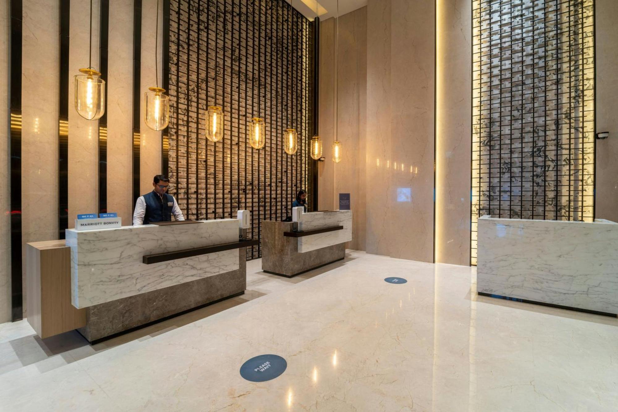 Courtyard By Marriott ואדודרה מראה חיצוני תמונה